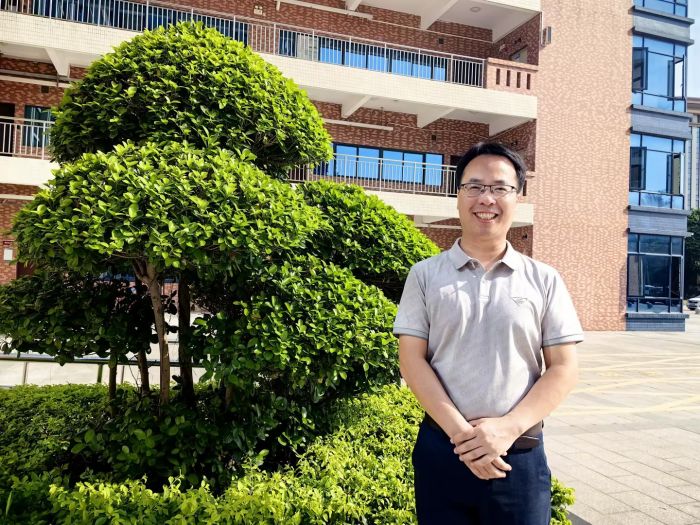 梁国平.jpg 梁国平.jpg