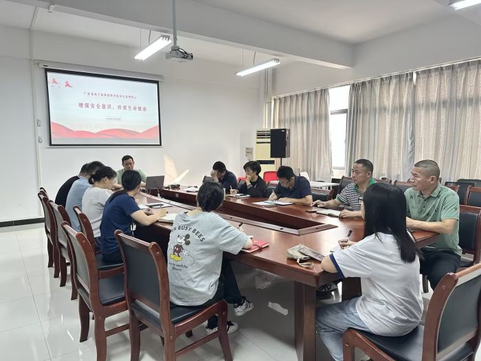 学管.jpg